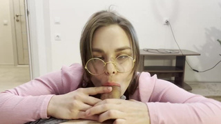Не удержался и выебал питерскую соседку, которая пришла за солью